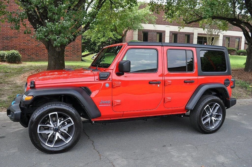 2024 Jeep JL Wrangler - Image 3 of 17
