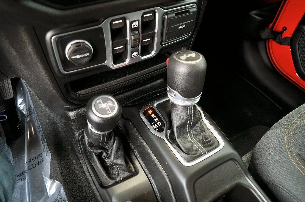 2024 Jeep JL Wrangler - Image 11 of 17