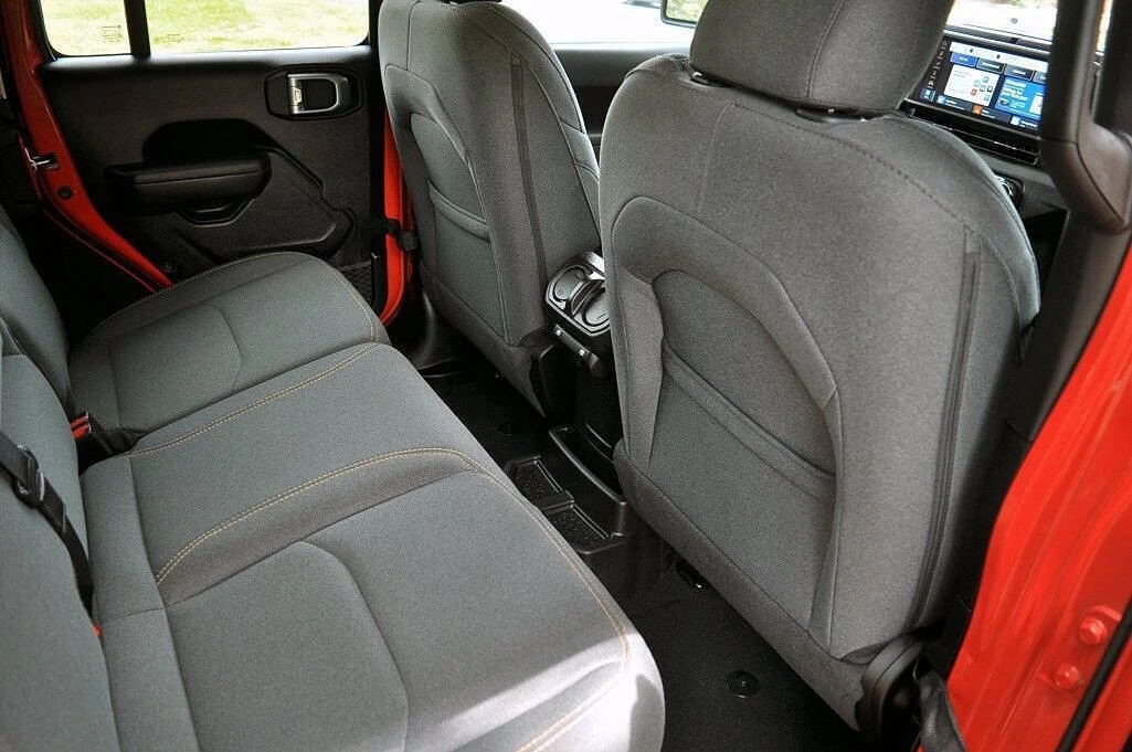 2024 Jeep JL Wrangler - Image 14 of 17