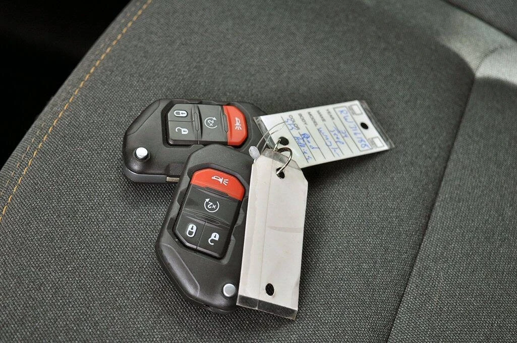 2024 Jeep JL Wrangler - Image 10 of 17