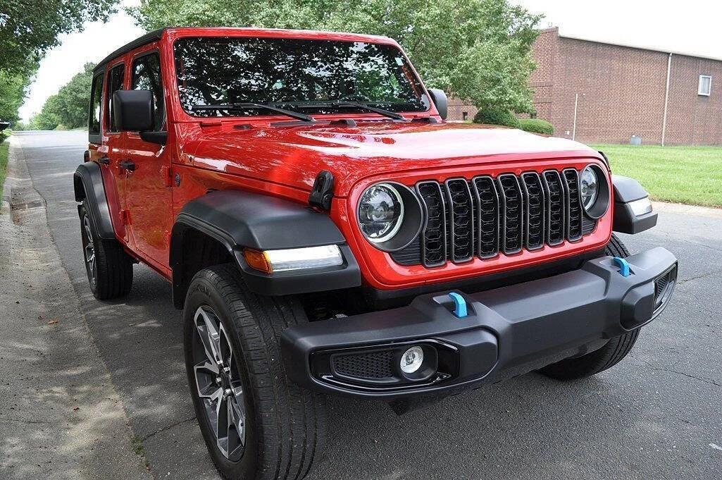 2024 Jeep JL Wrangler - Image 7 of 17