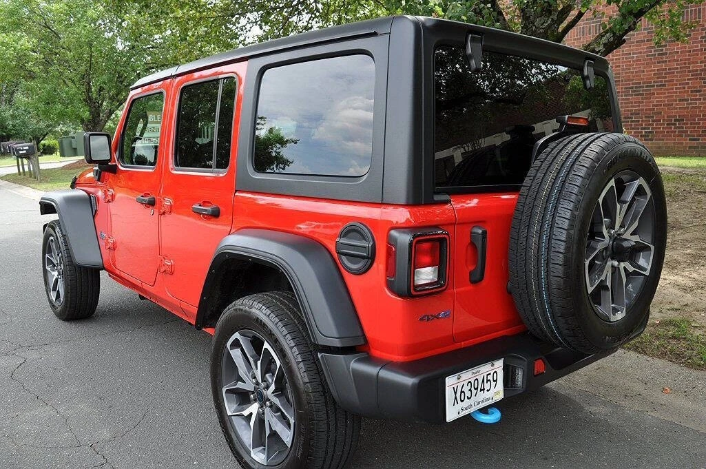 2024 Jeep JL Wrangler - Image 4 of 17