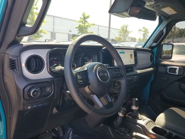 2024 Jeep JL Wrangler - Image 18 of 20