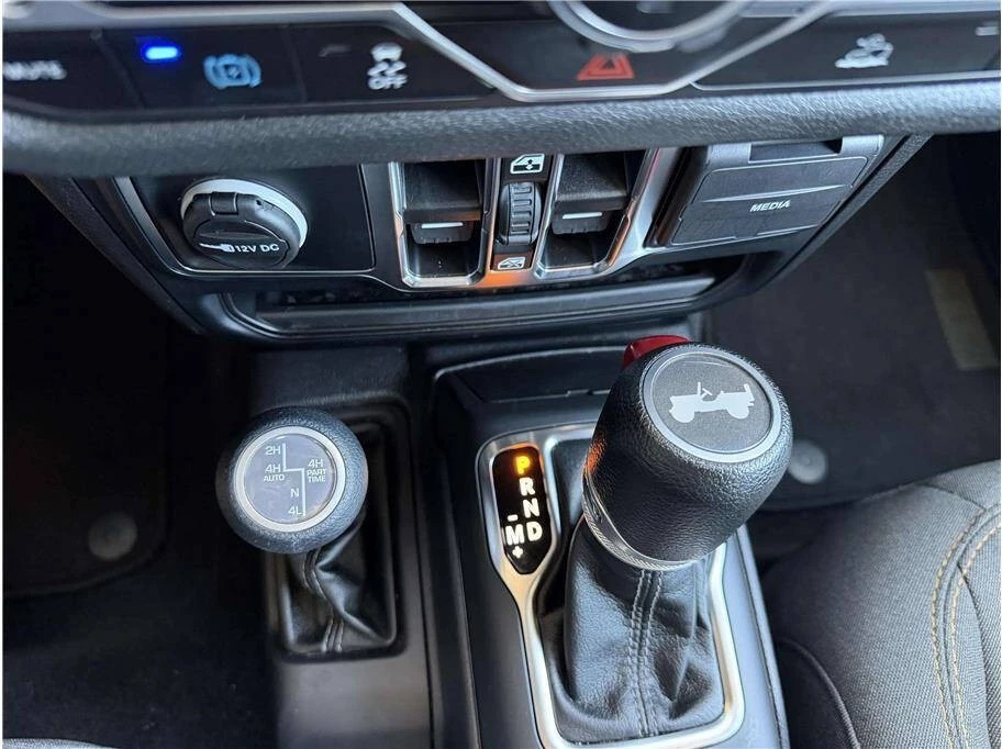 2024 Jeep JL Wrangler - Image 22 of 31