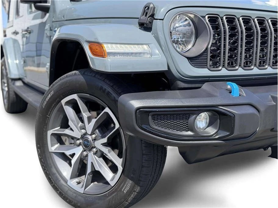 2024 Jeep JL Wrangler - Image 13 of 31