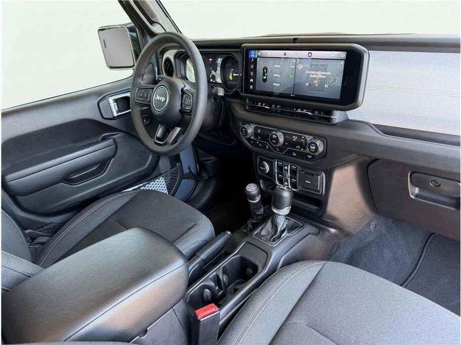 2024 Jeep JL Wrangler - Image 2 of 31