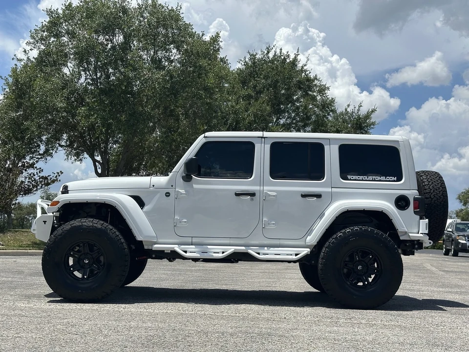 2024 Jeep JL Wrangler - Image 3 of 21
