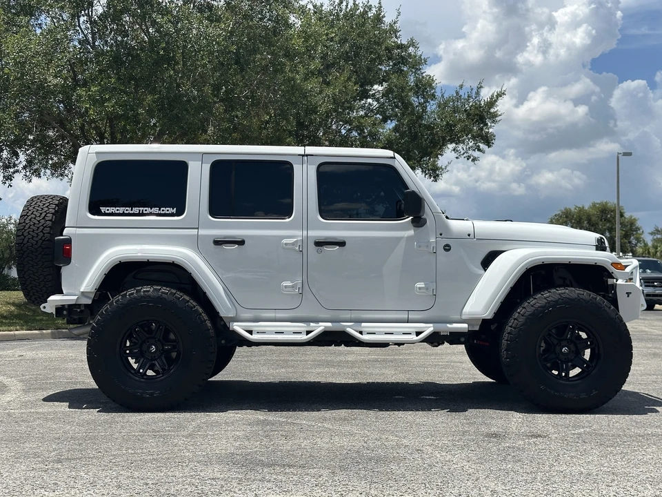 2024 Jeep JL Wrangler - Image 8 of 21