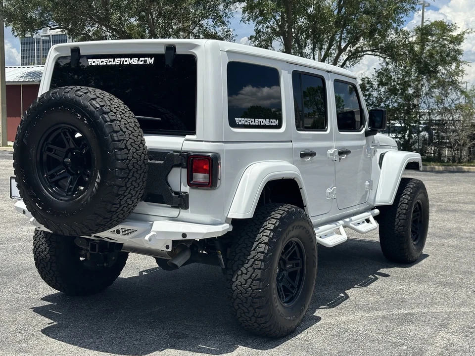 2024 Jeep JL Wrangler - Image 7 of 21