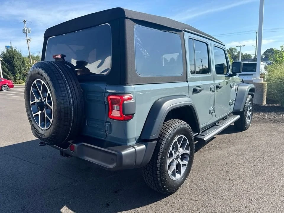 2024 Jeep JL Wrangler - Image 3 of 7