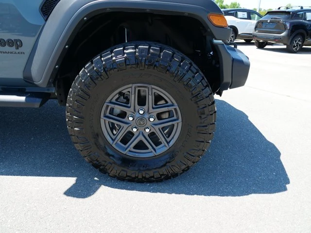 2024 Jeep JL Wrangler - Image 11 of 20