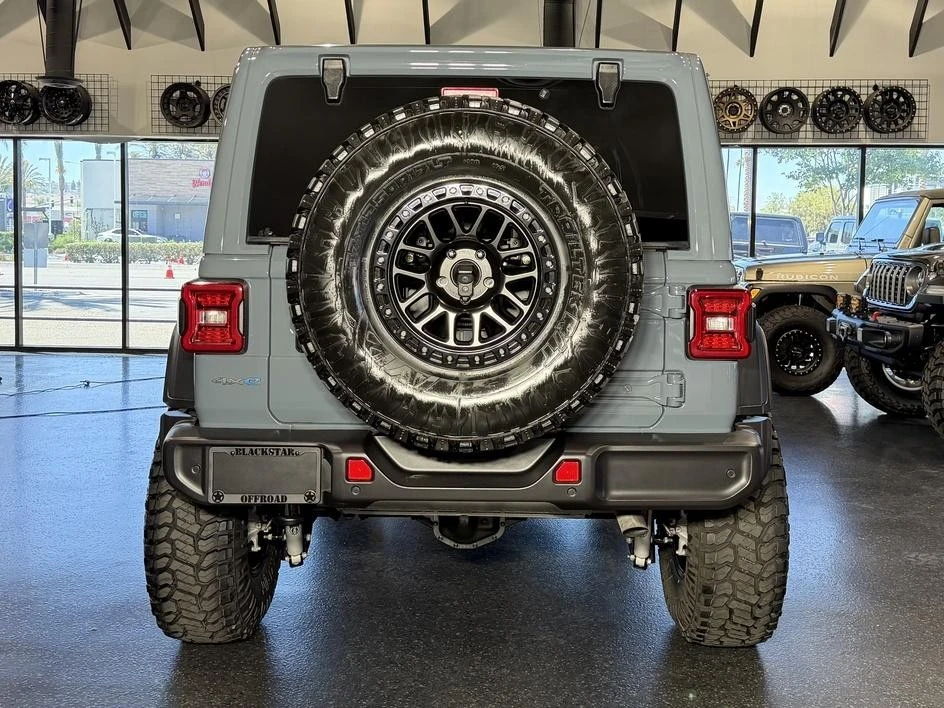 2024 Jeep JL Wrangler - Image 18 of 31