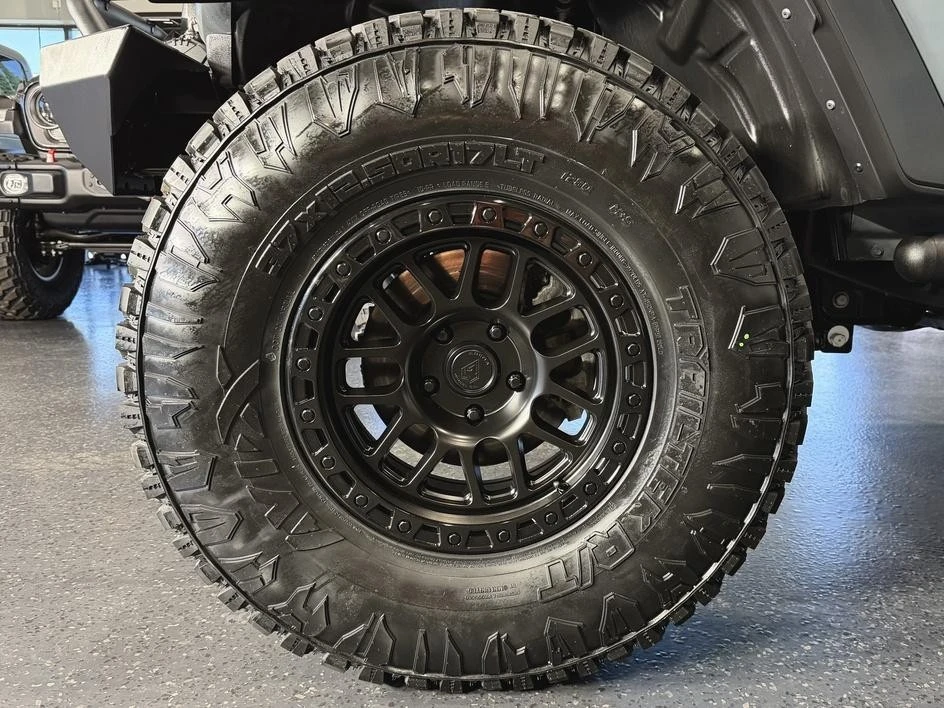2024 Jeep JL Wrangler - Image 31 of 31