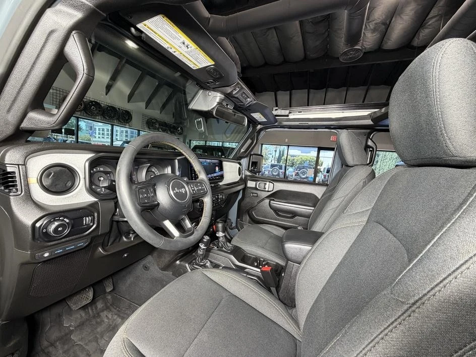 2024 Jeep JL Wrangler - Image 20 of 31