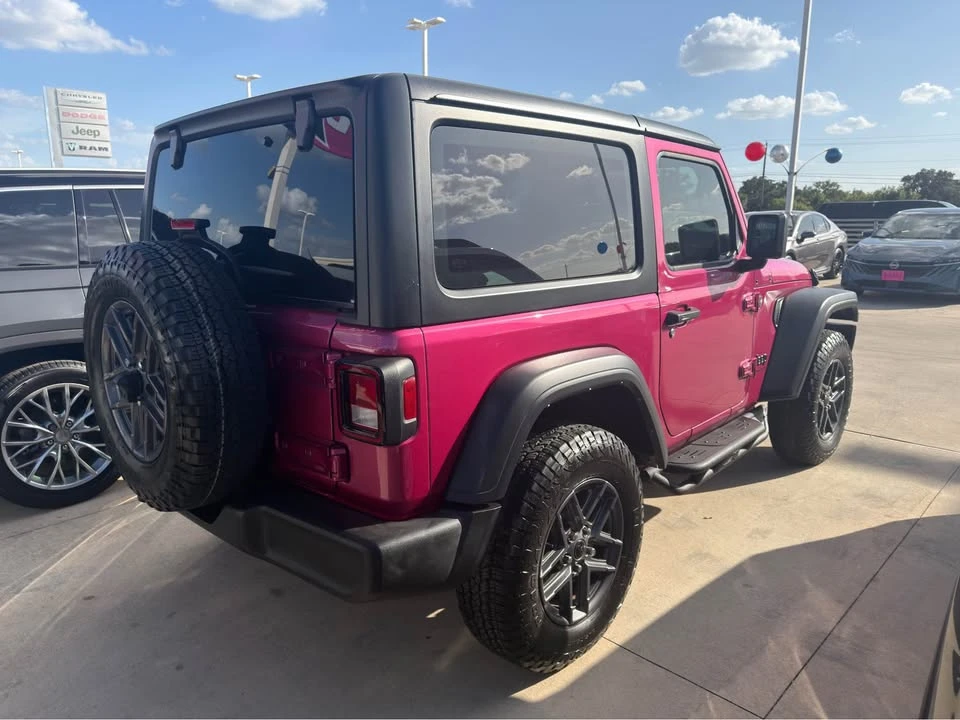2024 Jeep JL Wrangler - Image 5 of 12