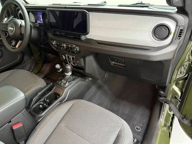 2024 Jeep JL Wrangler - Image 22 of 31