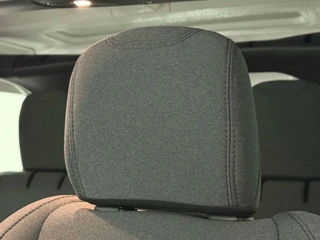 2024 Jeep JL Wrangler - Image 21 of 31