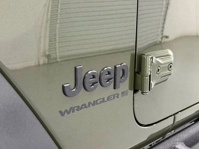2024 Jeep JL Wrangler - Image 16 of 31