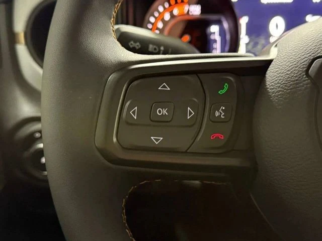 2024 Jeep JL Wrangler - Image 27 of 31