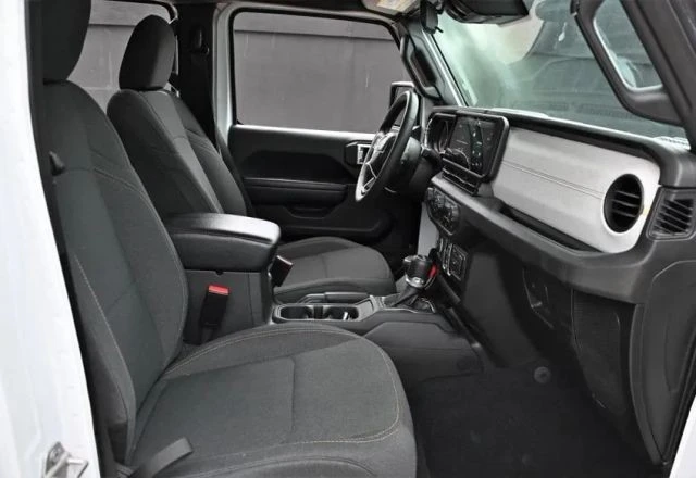 2024 Jeep JL Wrangler - Image 12 of 17