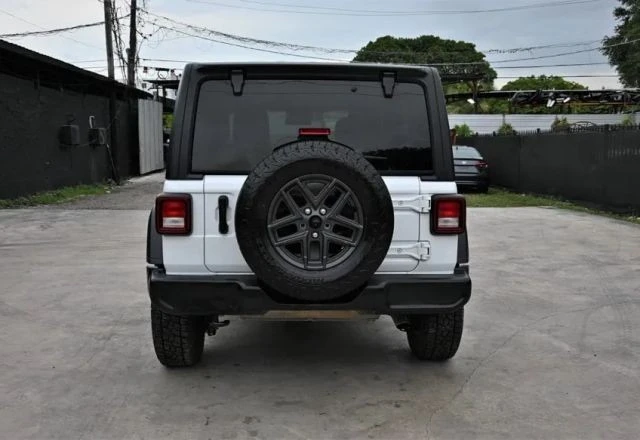 2024 Jeep JL Wrangler - Image 4 of 17