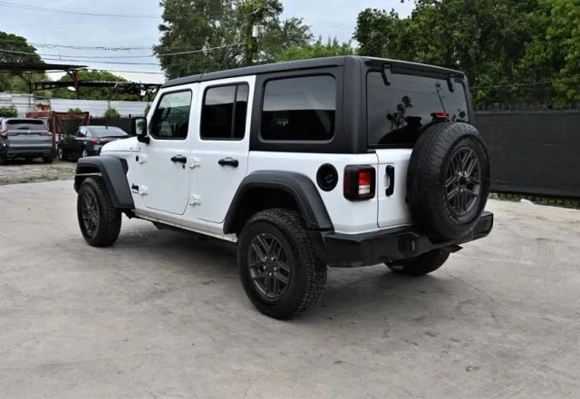2024 Jeep JL Wrangler - Image 5 of 17
