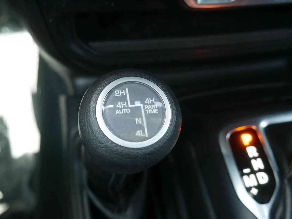 2024 Jeep JL Wrangler - Image 15 of 19