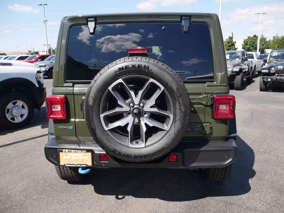 2024 Jeep JL Wrangler - Image 11 of 19