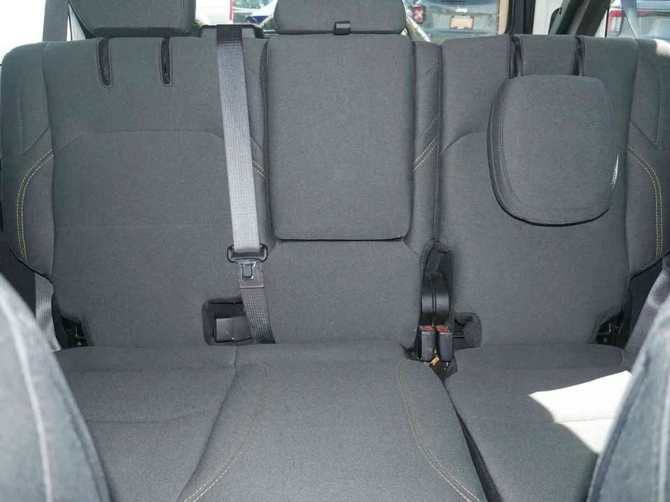 2024 Jeep JL Wrangler - Image 18 of 19