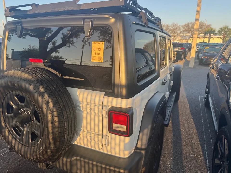 2024 Jeep JL Wrangler - Image 5 of 6