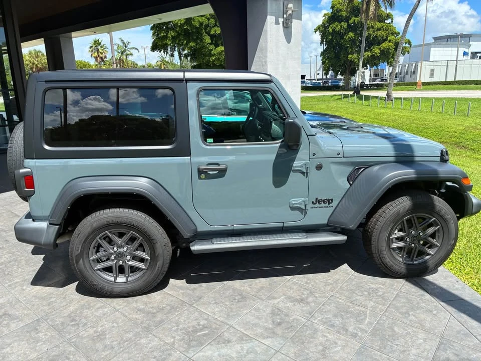 2024 Jeep JL Wrangler - Image 3 of 6