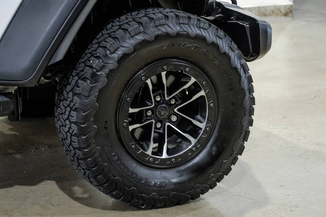 2024 Jeep JL Wrangler - Image 10 of 12