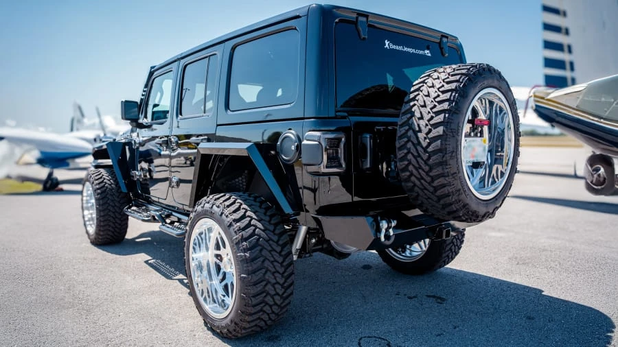 2024 Jeep JL Wrangler - Image 8 of 30