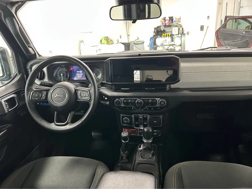 2024 Jeep JL Wrangler - Image 19 of 20