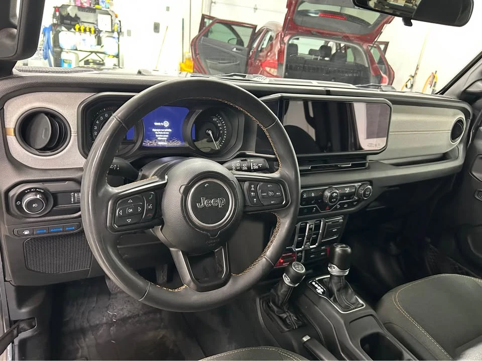 2024 Jeep JL Wrangler - Image 11 of 20