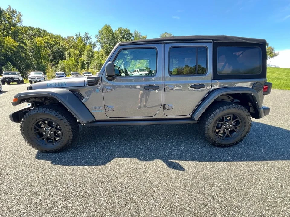 2024 Jeep JL Wrangler - Image 2 of 10
