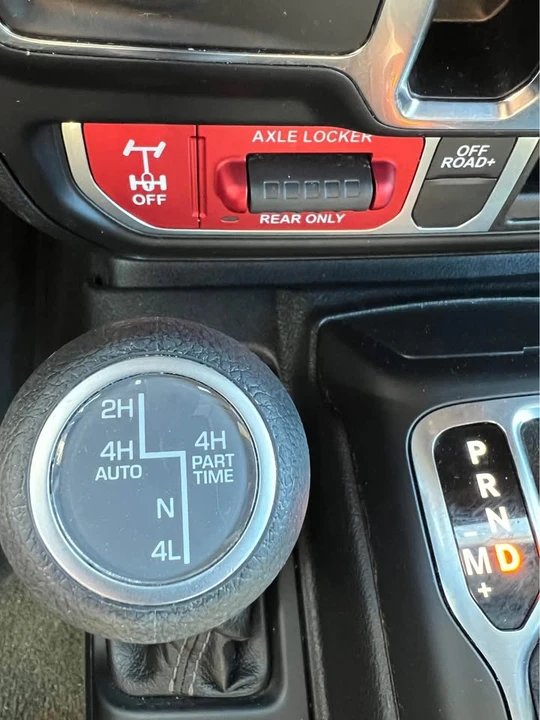 2024 Jeep JL Wrangler - Image 7 of 10