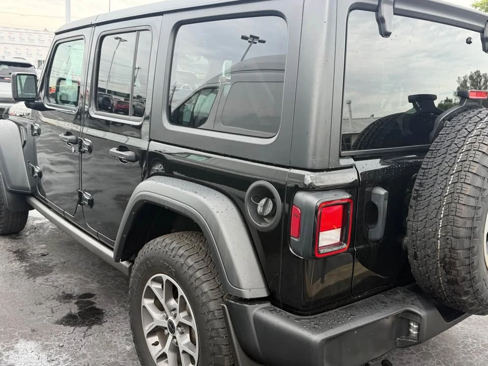 2024 Jeep JL Wrangler - Image 4 of 11