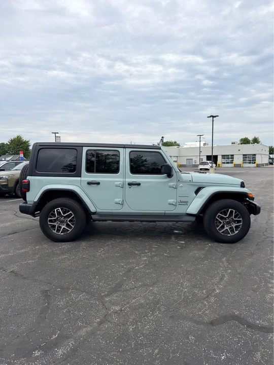 2024 Jeep JL Wrangler - Image 8 of 17