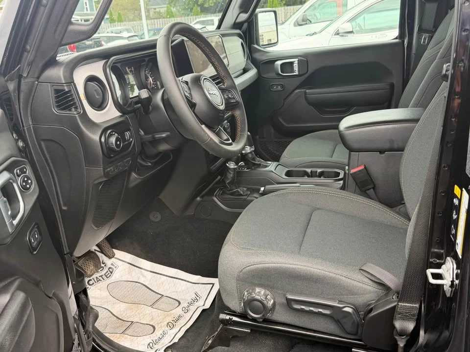 2024 Jeep JL Wrangler - Image 5 of 11
