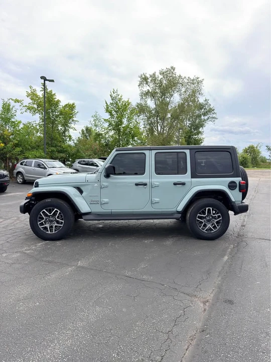 2024 Jeep JL Wrangler - Image 3 of 17