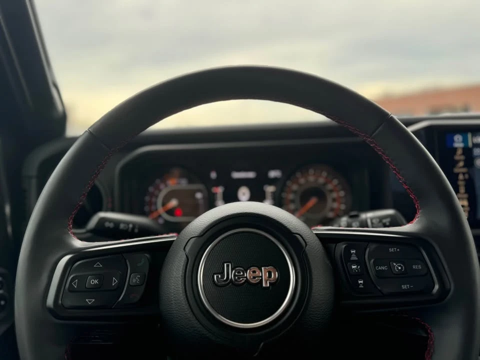 2024 Jeep JL Wrangler - Image 15 of 16