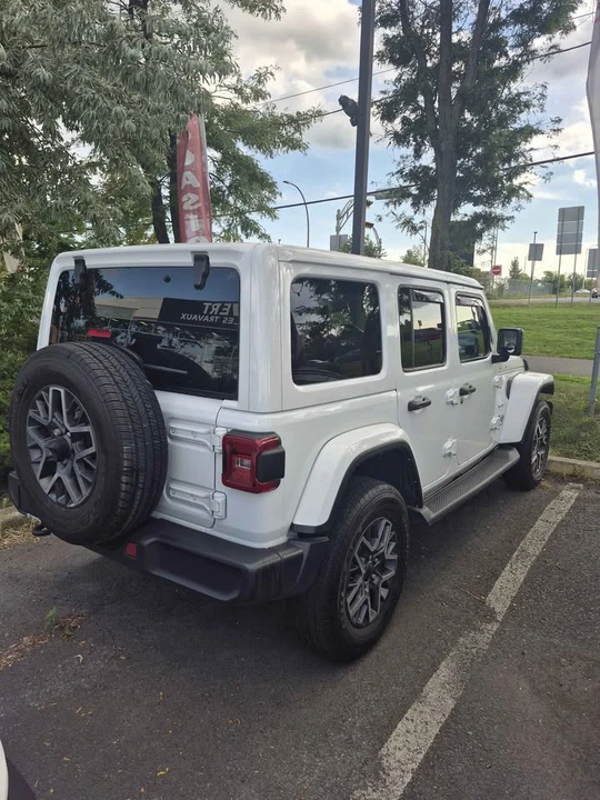 2024 Jeep JL Wrangler - Image 5 of 8