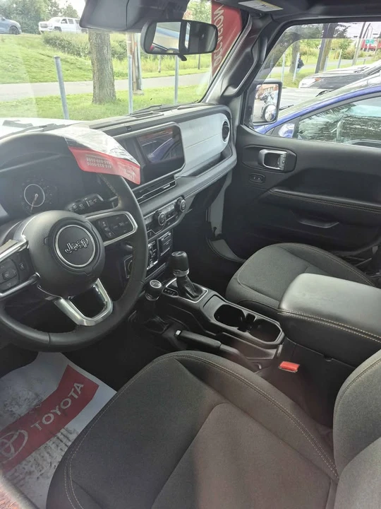 2024 Jeep JL Wrangler - Image 8 of 8