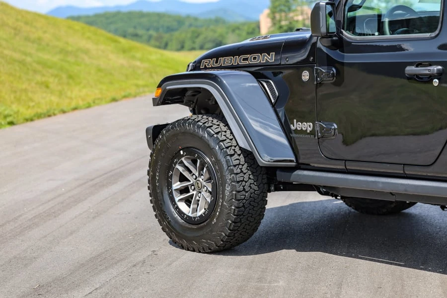 2024 Jeep JL Wrangler - Image 19 of 31