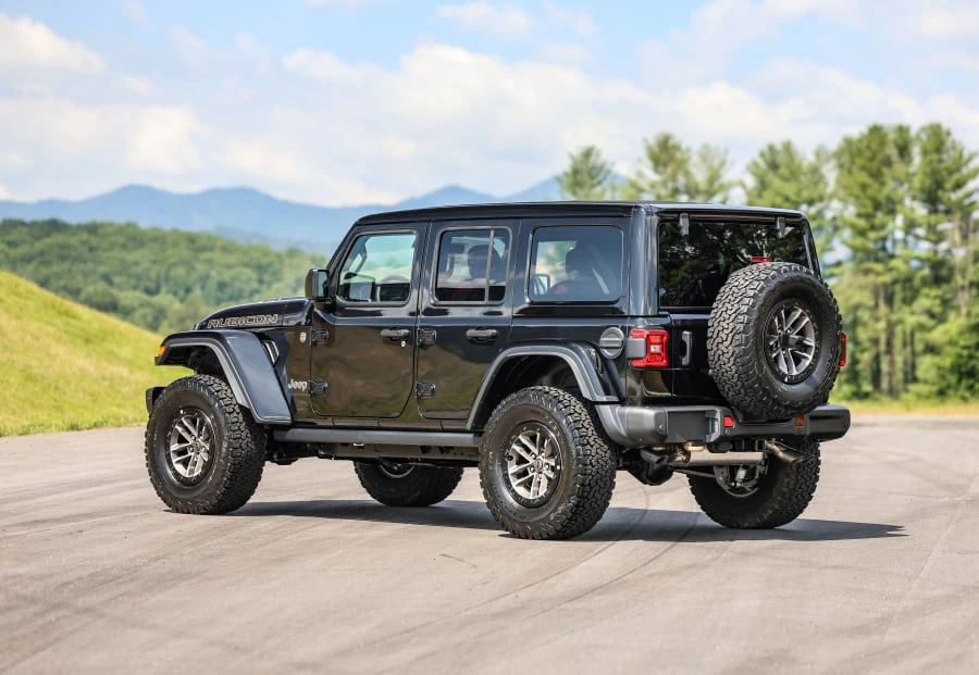 2024 Jeep JL Wrangler - Image 8 of 31