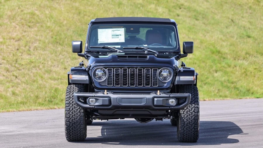 2024 Jeep JL Wrangler - Image 3 of 31