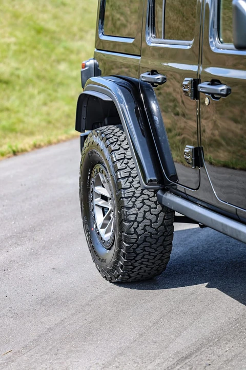 2024 Jeep JL Wrangler - Image 21 of 31