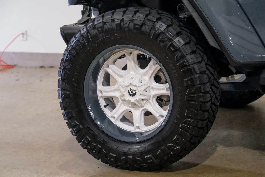 2024 Jeep JL Wrangler - Image 9 of 12