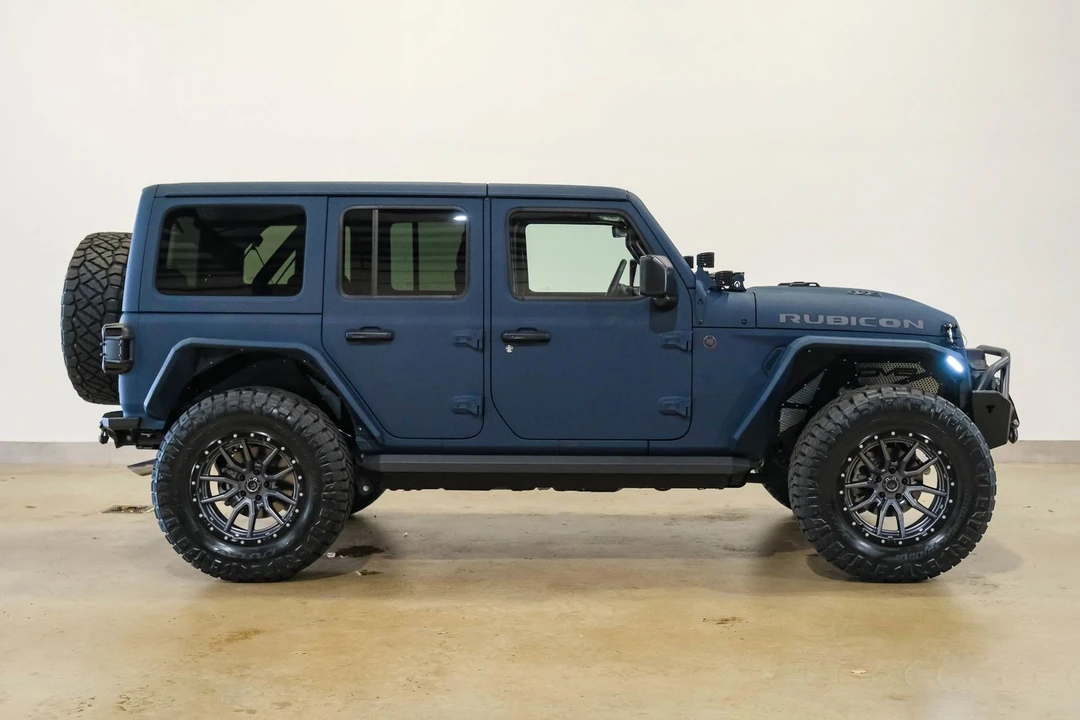 2024 Jeep JL Wrangler - Image 11 of 12